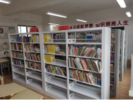 書架、圖書